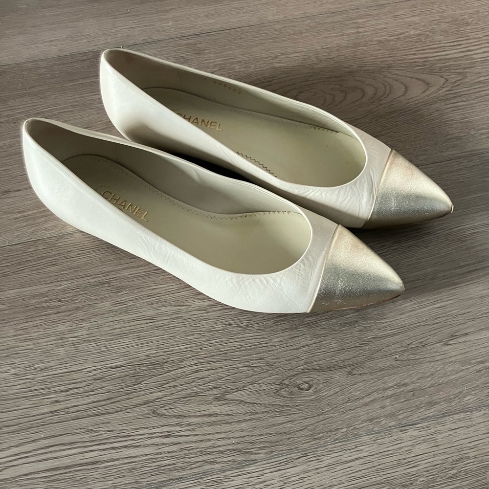 Chanel Cream and Metallic Cap Pointed Toe Ballet Flats